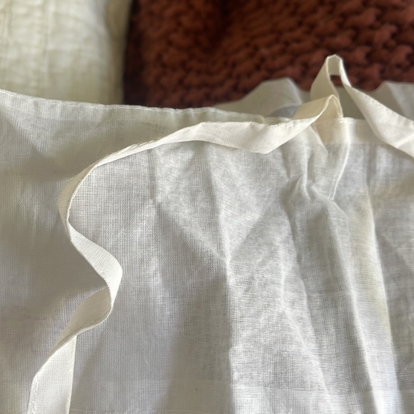 Pottery Barn - Picture 3 of 5